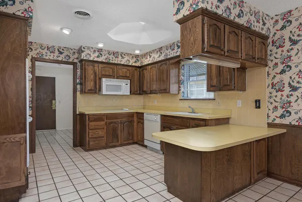 $339,000 | 7206 Southwest 37th Avenue, Amarillo, TX 79109