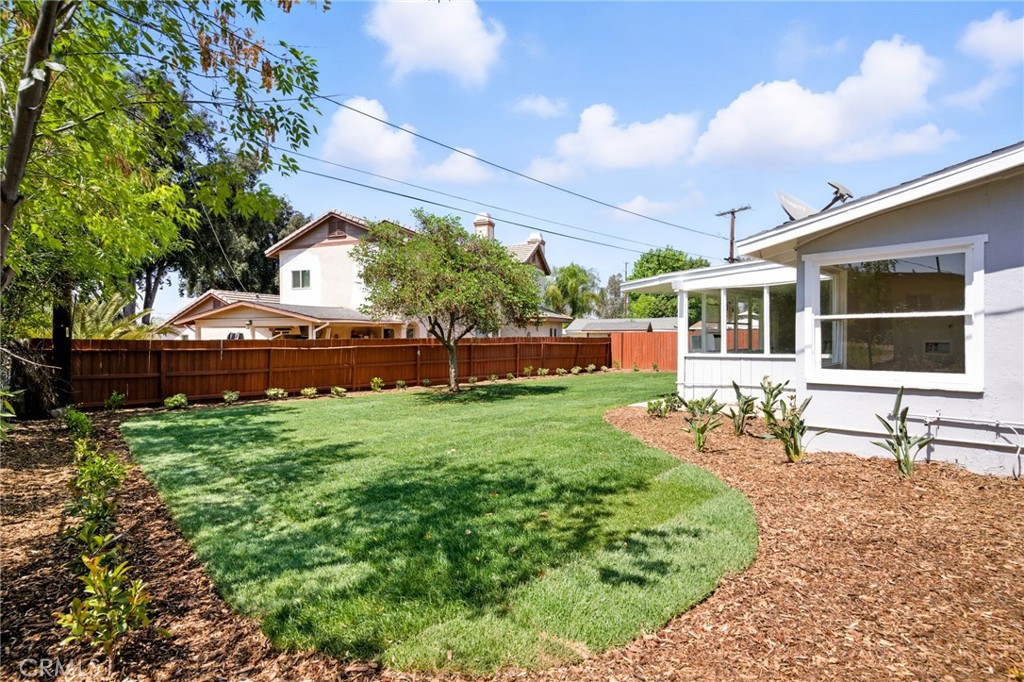 6529 Marguerita Avenue Riverside, CA 92506 - Photo 8 of 26