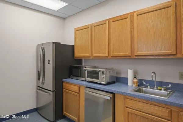 $7,000 | 107 Hermes Road, Unit SUITE 200B, Ballston Spa, NY 12020