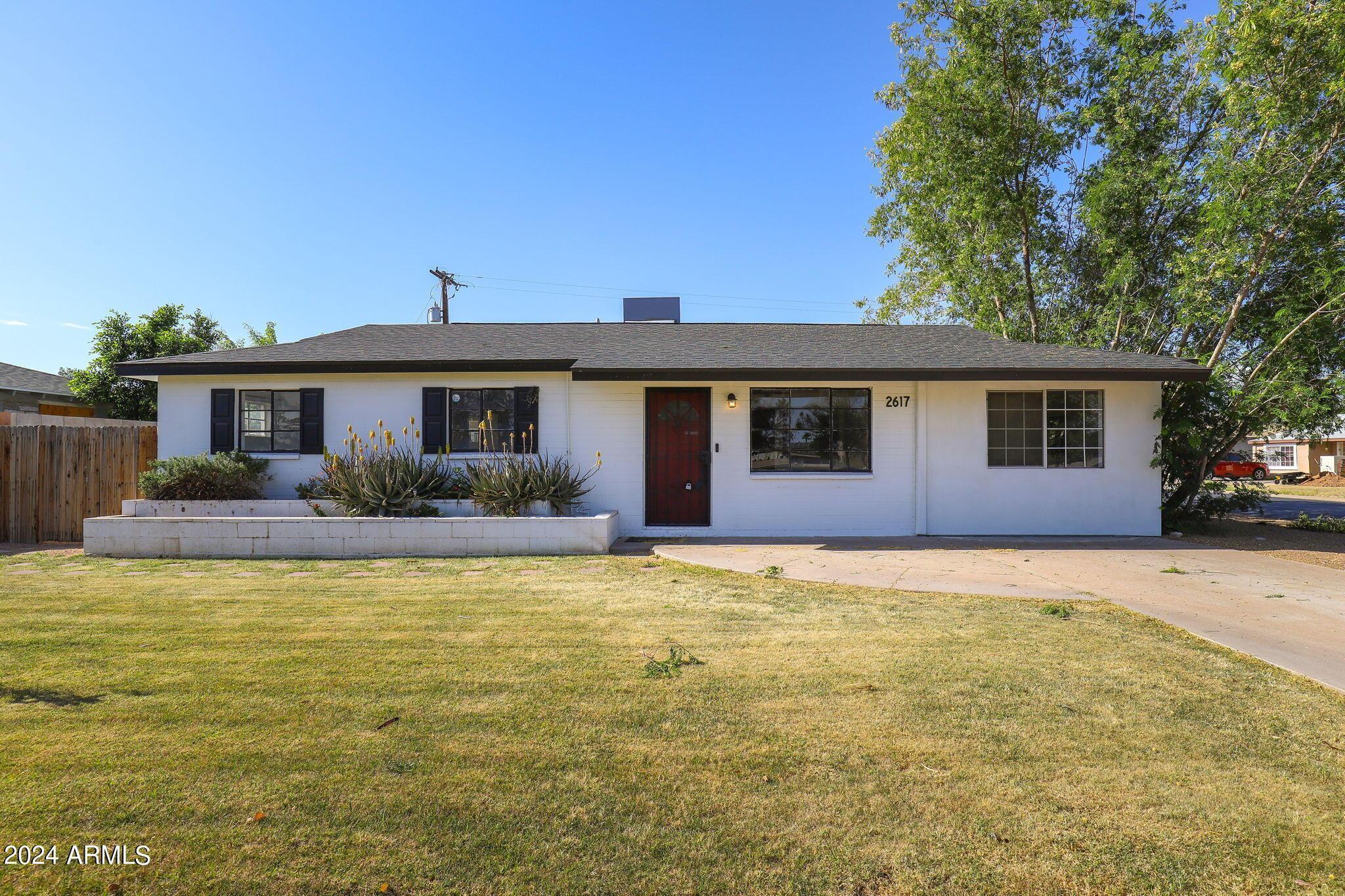 2617 West Vineyard Road Tempe, AZ 85282 - Photo 1 of 31 Photo #1