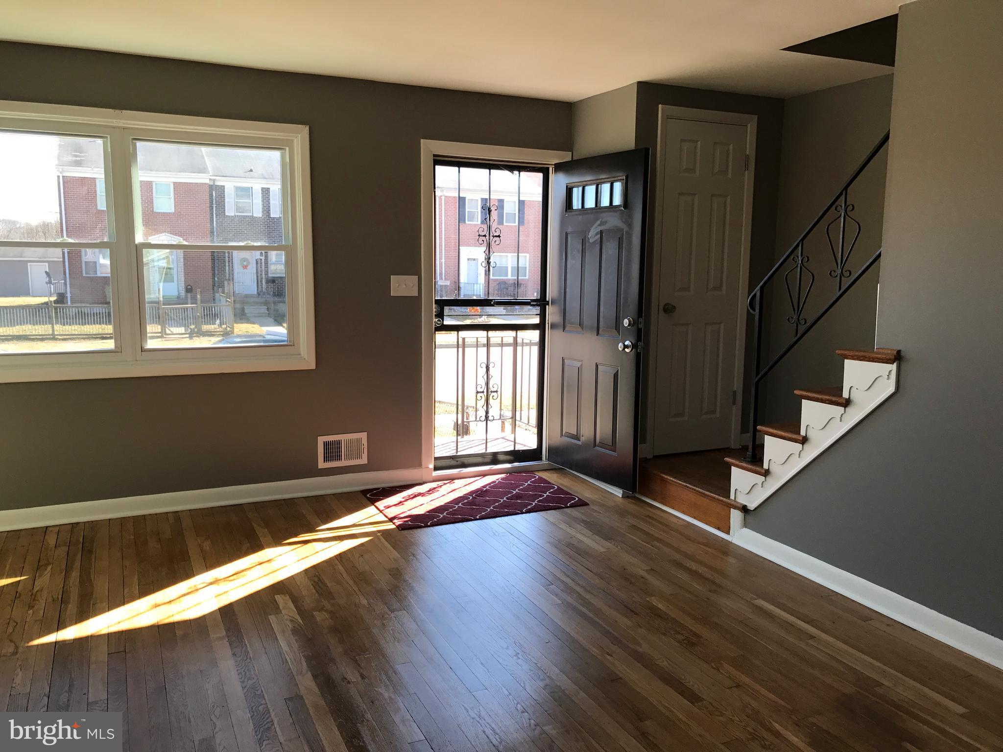 9618 Conmar Road Baltimore, MD 21220 - Photo 3 of 30 Living Room