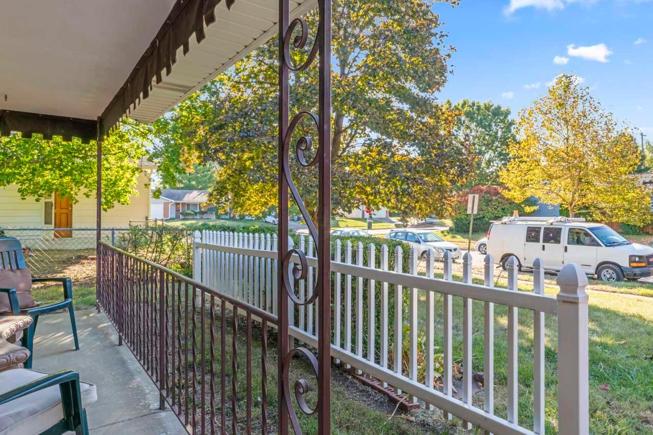 2244 Balmoral Road Columbus, OH 43229 - Photo 7 of 31 DSC04043