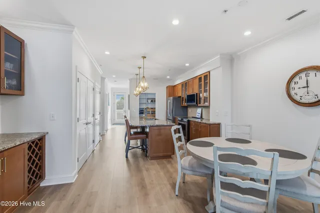 $3,200 | 2571 St James Drive Southeast, Unit 205, Southport, NC 28461