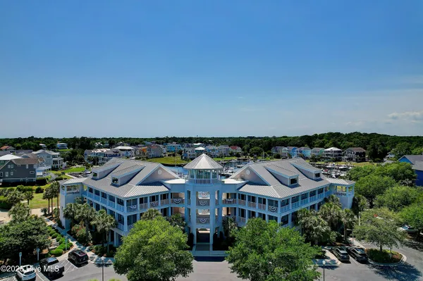 $3,200 | 2571 St James Drive Southeast, Unit 205, Southport, NC 28461