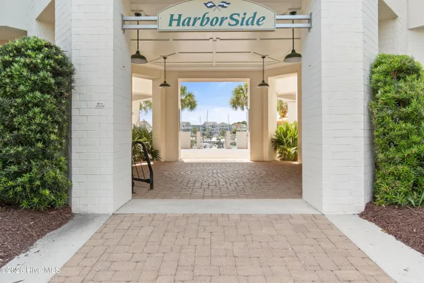 $3,200 | 2571 St James Drive Southeast, Unit 205, Southport, NC 28461