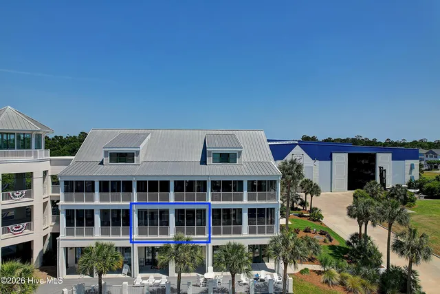 $3,200 | 2571 St James Drive Southeast, Unit 205, Southport, NC 28461