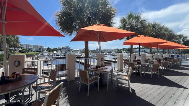 $3,200 | 2571 St James Drive Southeast, Unit 205, Southport, NC 28461