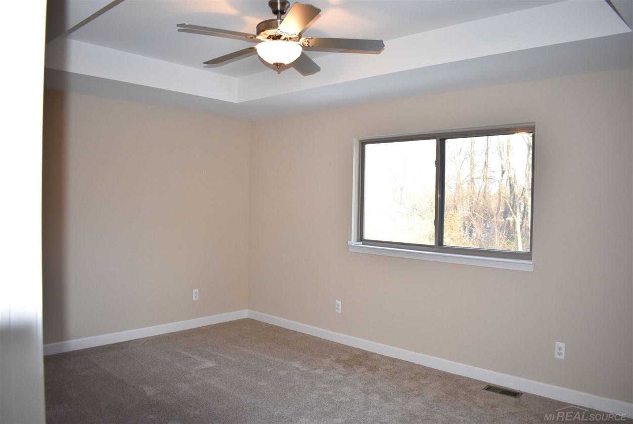 54750 Ridge Road New Baltimore, MI 48047 - Photo 16 of 25 31364455-15.JPG