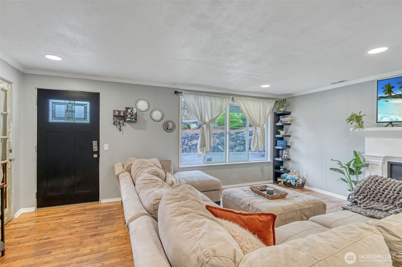 523 Haywire Road Winlock, WA 98596 - Photo 4 of 40 a living room with furniture and a large window