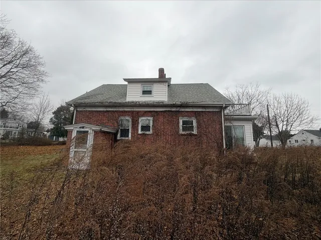 $999,000 | 97 Floral Avenue, North Kingstown, RI 02852