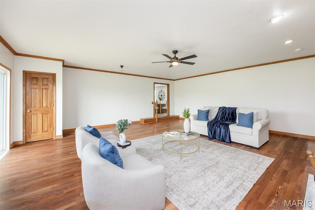 9355 Highway 3 Red Bud, IL 62278 - Photo 13 of 32