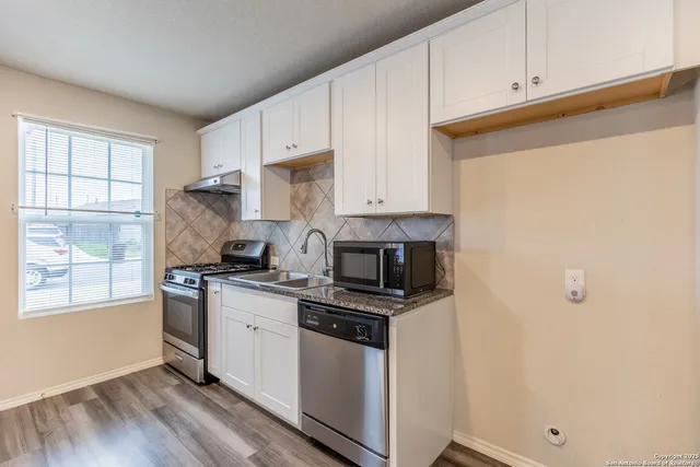 $1,095 | 7022 Sunspot, Converse, TX 78109