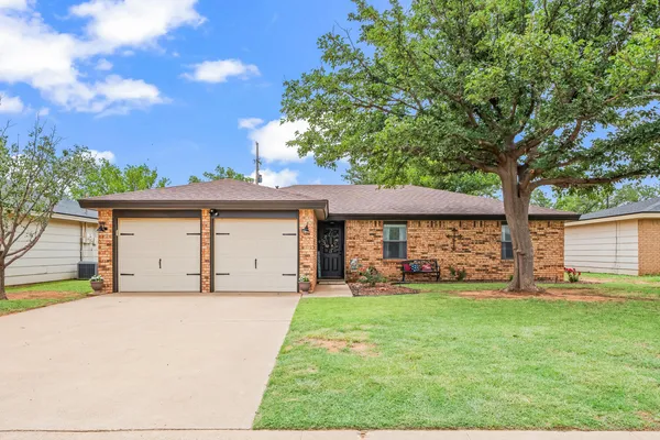 $189,000 | 318 Walnut Street, Levelland, TX 79336