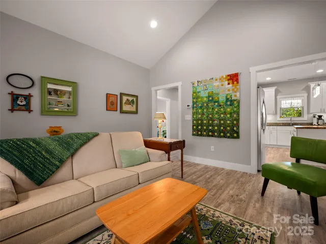 $415,000 | 43 Middle Street, Hendersonville, NC 28792