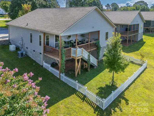 $415,000 | 43 Middle Street, Hendersonville, NC 28792
