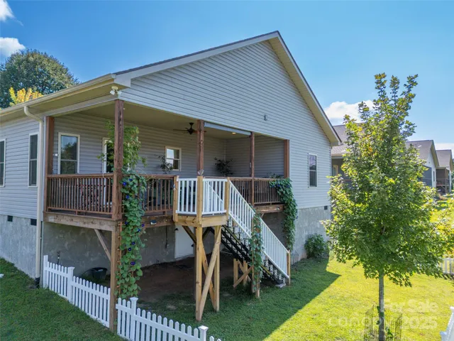 $415,000 | 43 Middle Street, Hendersonville, NC 28792