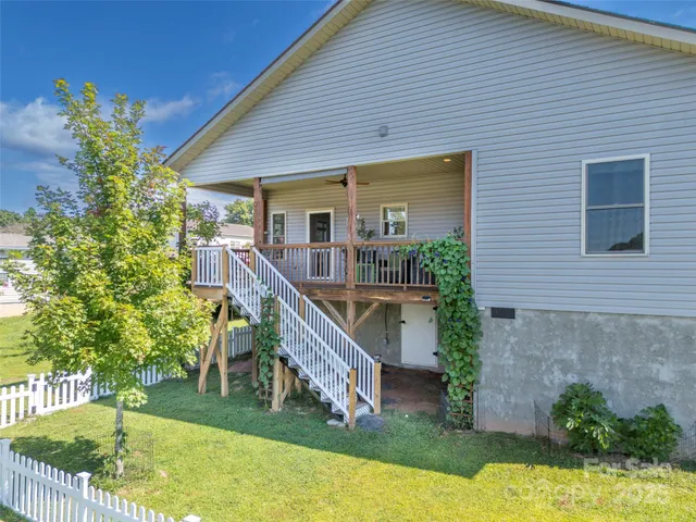 $415,000 | 43 Middle Street, Hendersonville, NC 28792