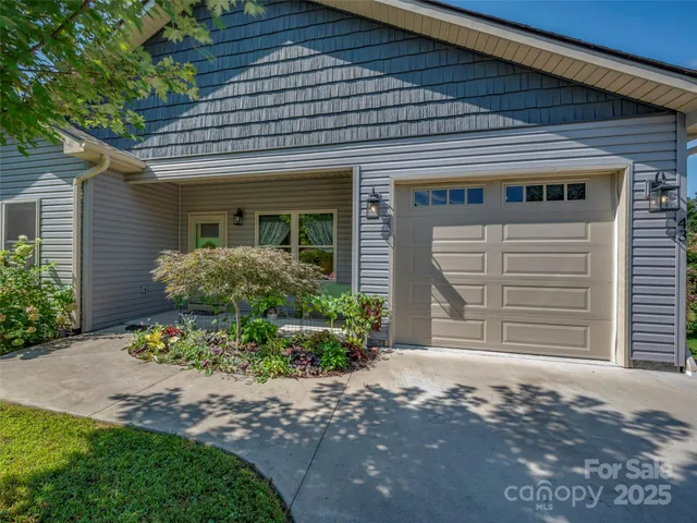 $415,000 | 43 Middle Street, Hendersonville, NC 28792
