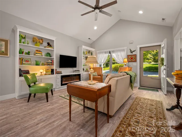 $415,000 | 43 Middle Street, Hendersonville, NC 28792