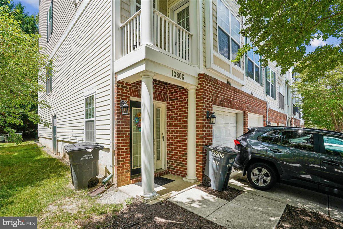 13806 Breezy Ridge Way Woodbridge, VA 22191 - Photo 2 of 42 Front View