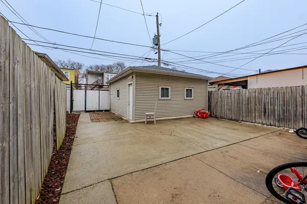 a view of a garage
