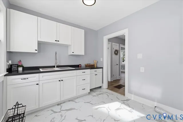 $219,000 | 718 Kensington Avenue, Colonial Heights, VA 23834