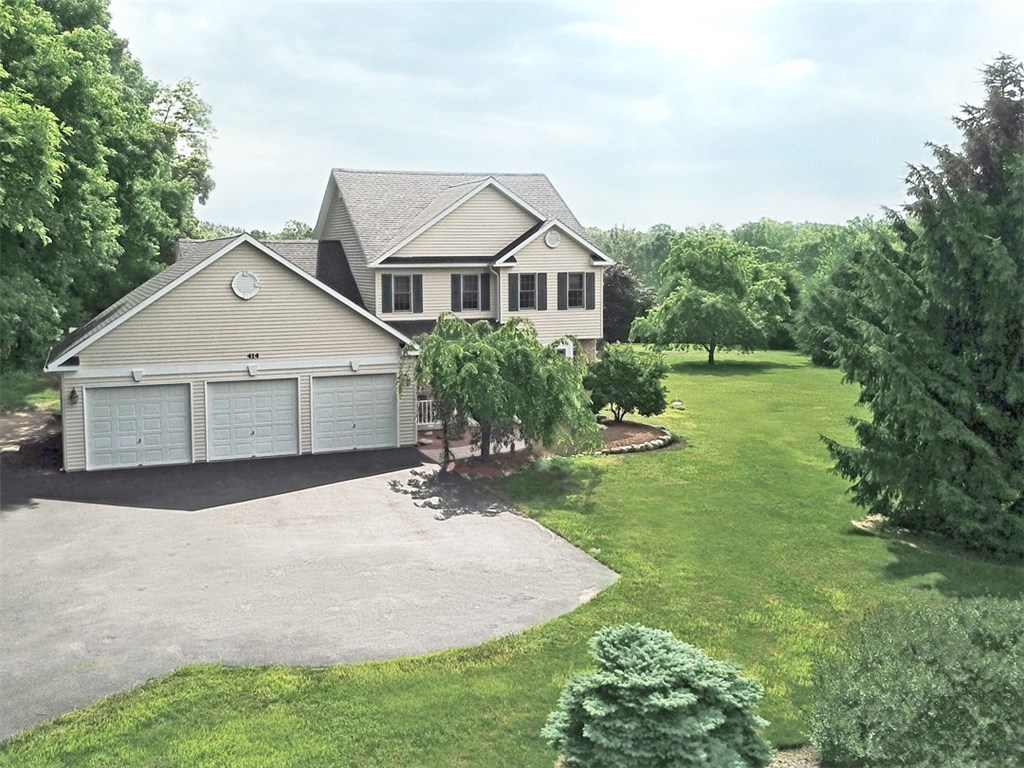 414 Telephone Road Henrietta, NY 14586 - Photo 1 of 1 Front of house.