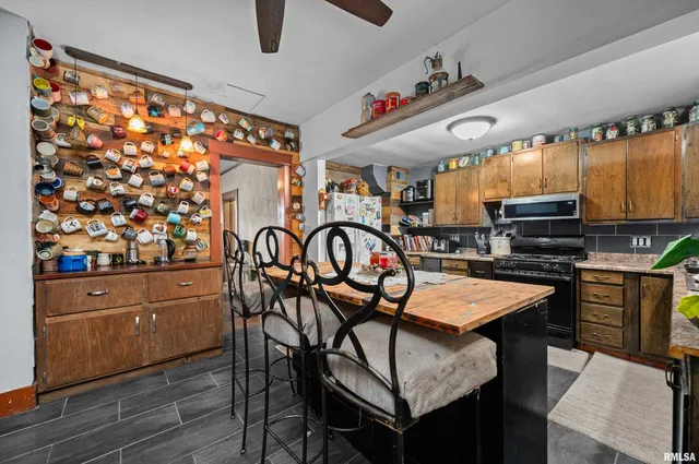 $109,900 | 415 Southwest 4th Avenue, Galva, IL 61434