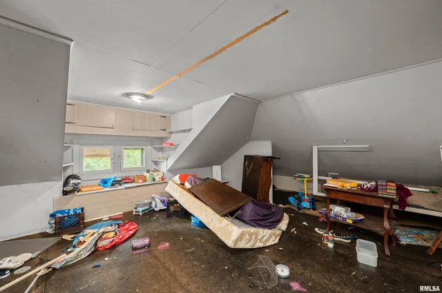 $109,900 | 415 Southwest 4th Avenue, Galva, IL 61434