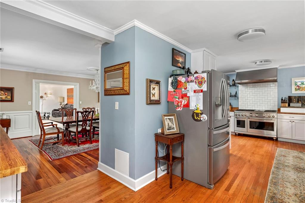 304 Shadow Valley Road High Point, NC 27262 - Photo 17 of 47
