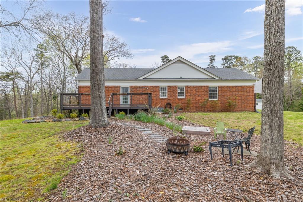 304 Shadow Valley Road High Point, NC 27262 - Photo 26 of 47