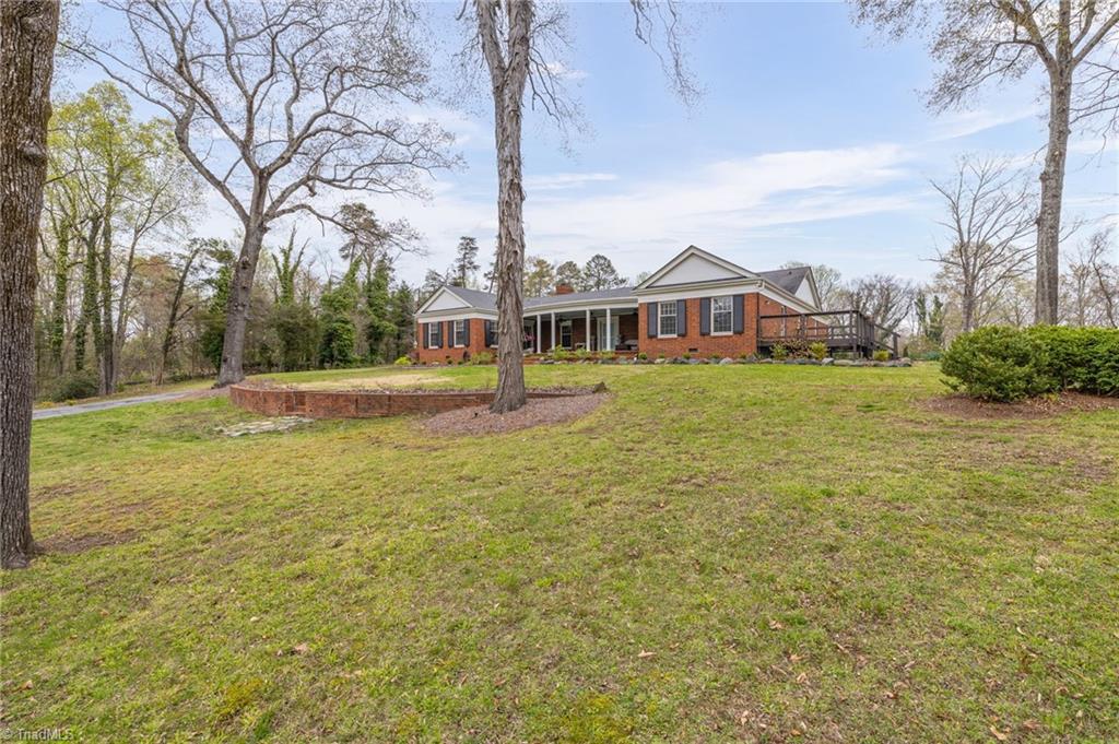 304 Shadow Valley Road High Point, NC 27262 - Photo 3 of 47