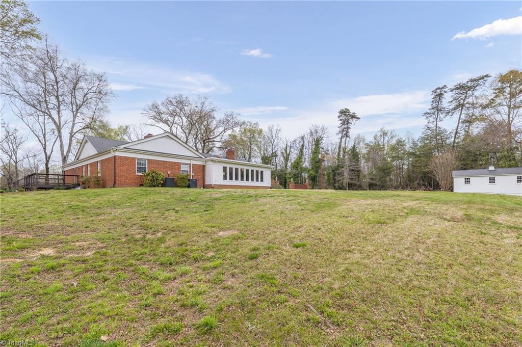 304 Shadow Valley Road High Point, NC 27262 - Photo 36 of 47