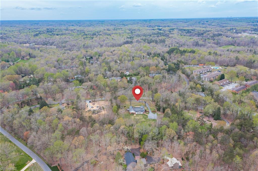 304 Shadow Valley Road High Point, NC 27262 - Photo 41 of 47