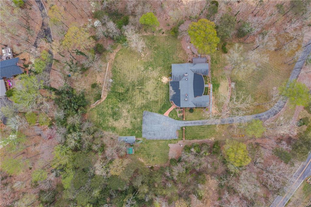 304 Shadow Valley Road High Point, NC 27262 - Photo 42 of 47