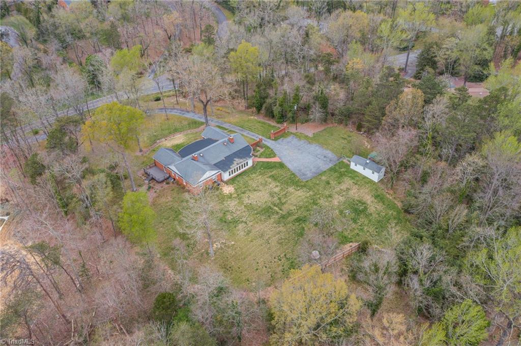 304 Shadow Valley Road High Point, NC 27262 - Photo 43 of 47