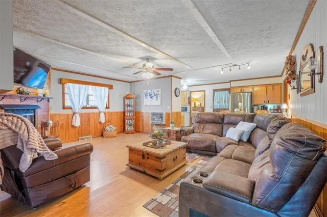 $292,300 | 463 Compton Road, Silver Creek, GA 30173