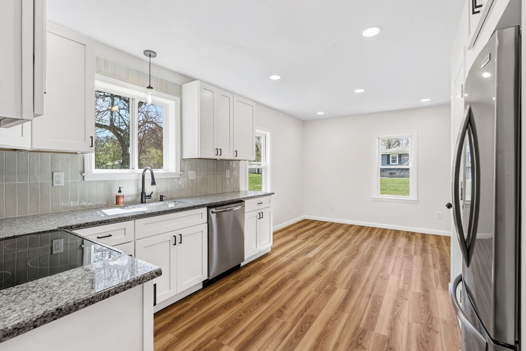 30 Gunn Road Southampton, MA 01073 - Photo 6 of 37