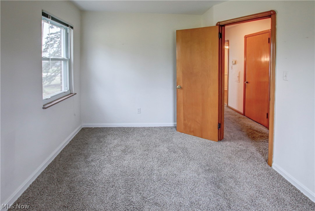 4628 Ammon Road Cleveland, OH 44143 - Photo 8 of 26