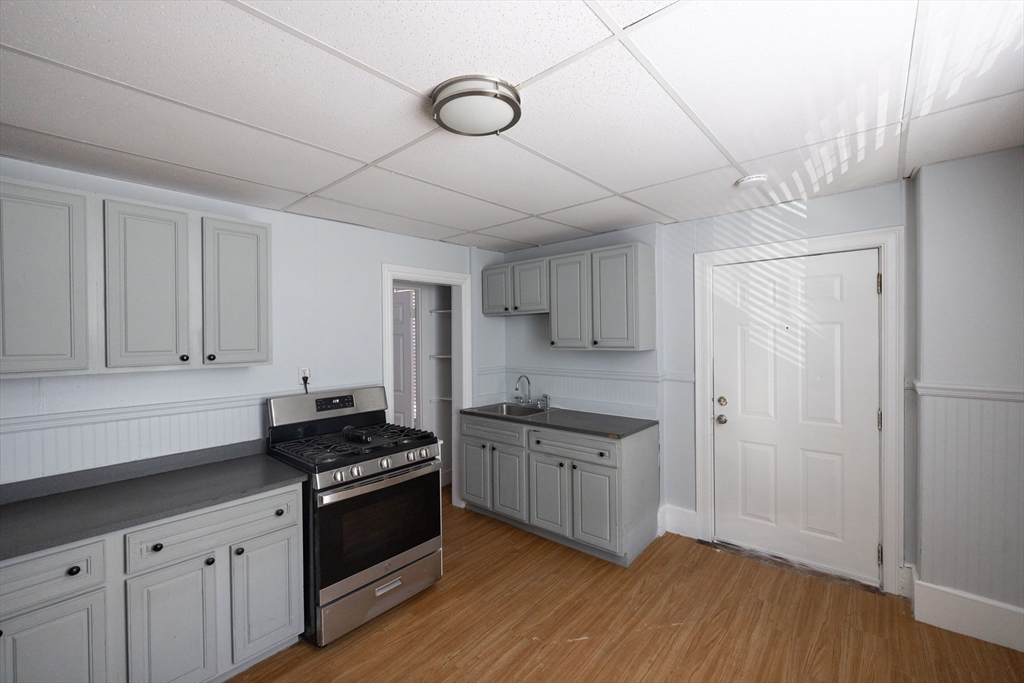 10 Sycamore Street, Unit 2 Worcester, MA 01608 - Photo 3 of 11