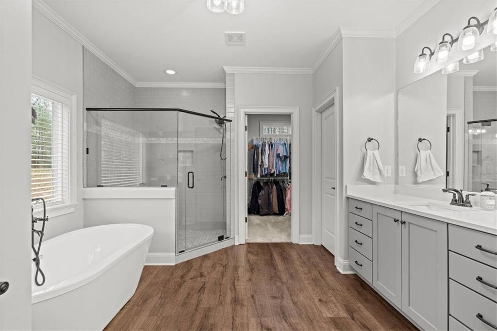 5320 North Helton Road Winston, GA 30187 - Photo 40 of 54 a bathroom with a bathtub shower sink and toilet