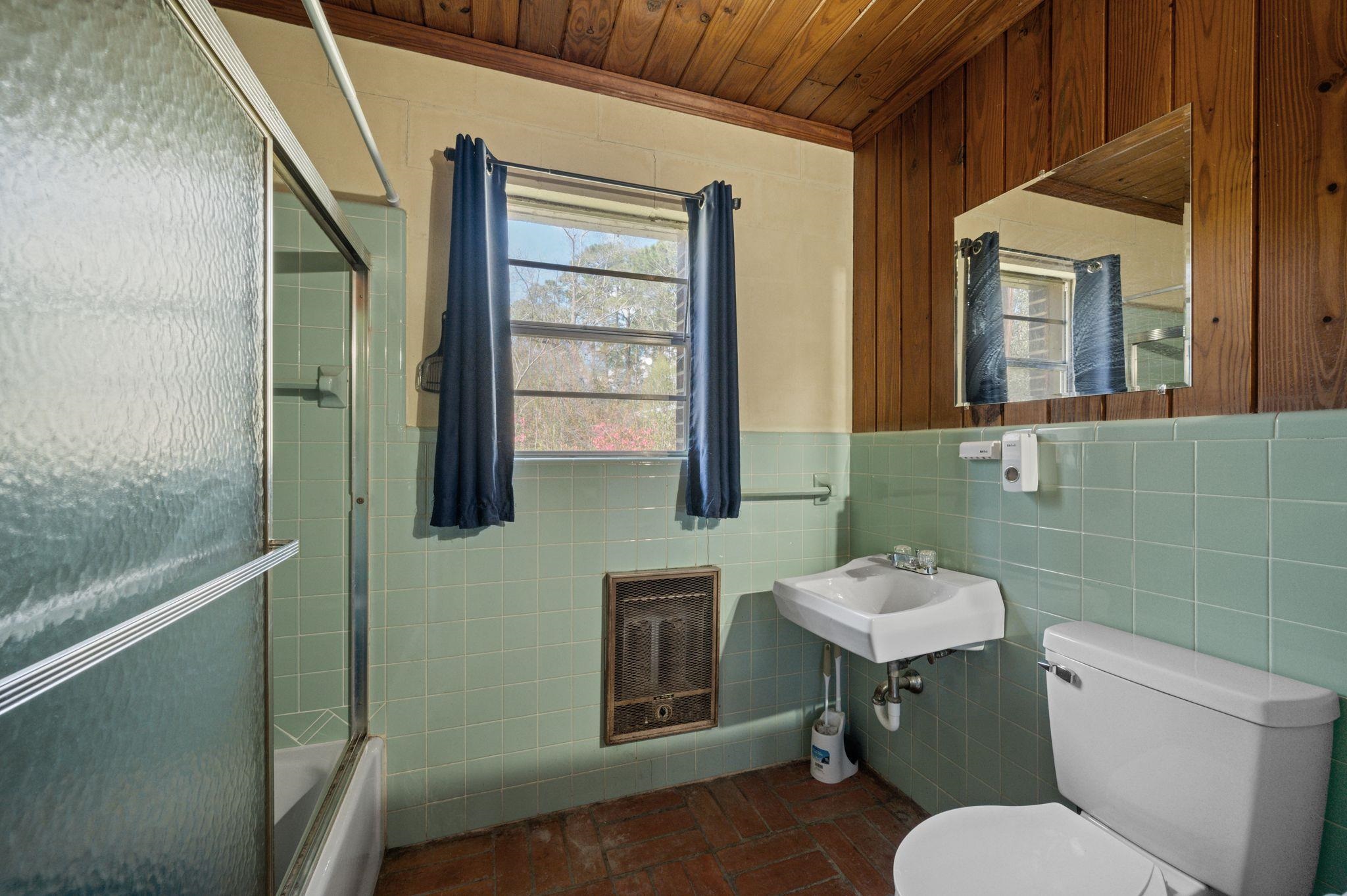 46091 Highway 31 Bay Minette, AL 36507 - Photo 22 of 35 Bathroom