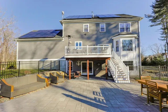 $929,500 | 123 Pike Avenue, Attleboro, MA 02703