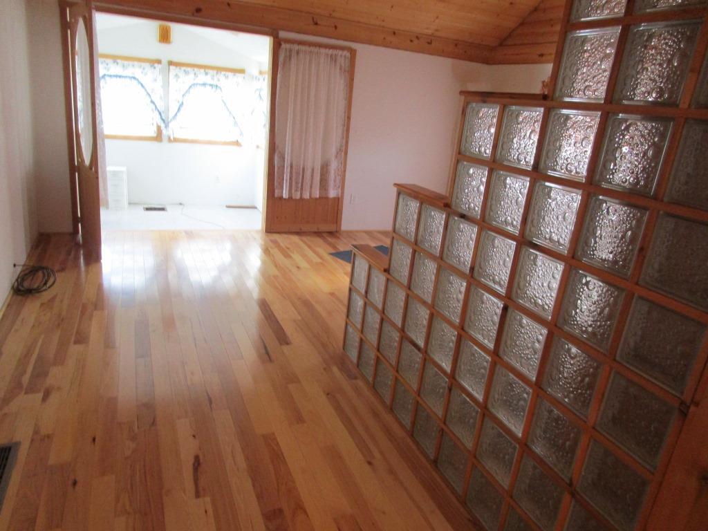 205 Center Street Waldron, MI 49288 - Photo 5 of 18 Bailey05