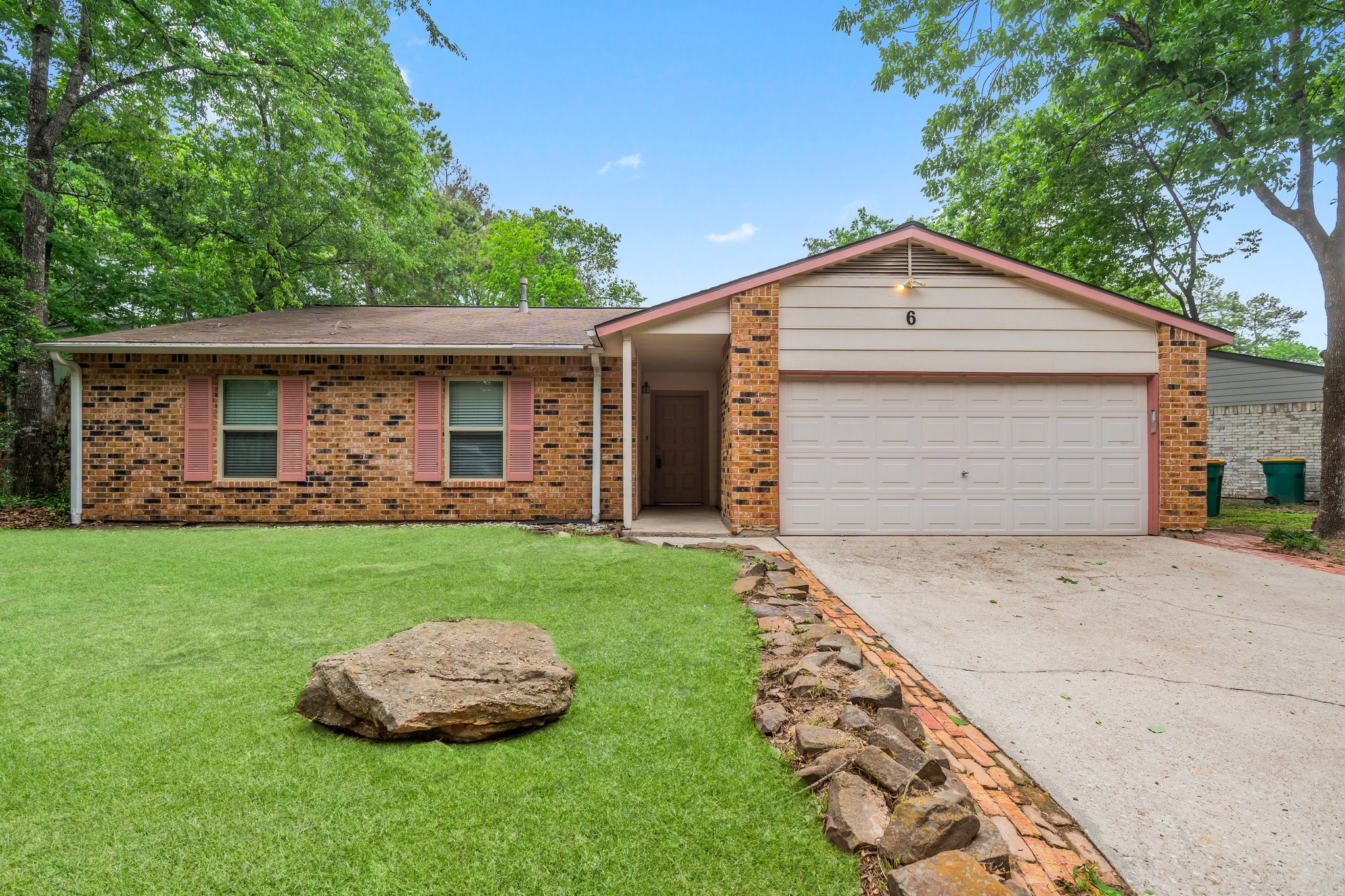 6 Raven Ridge Lane Spring, TX 77380 - Photo 1 of 39