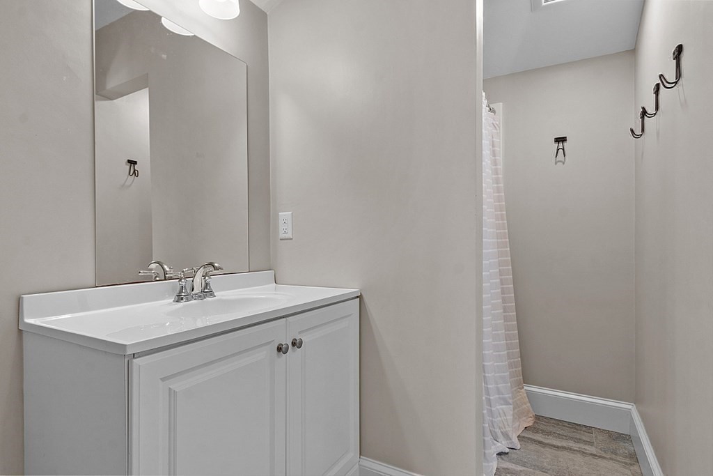 23 Oakdale Road Wilmington, MA 01887 - Photo 19 of 28