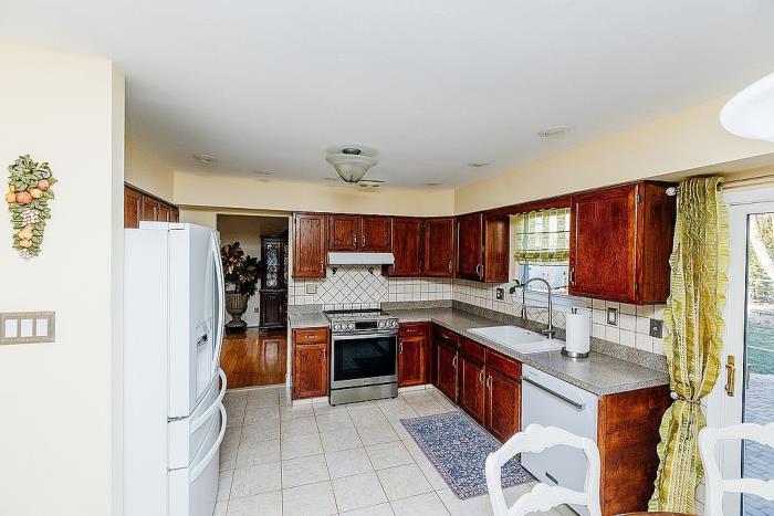 12 Copperleaf Drive Newtown, PA 18940 - Photo 4 of 51