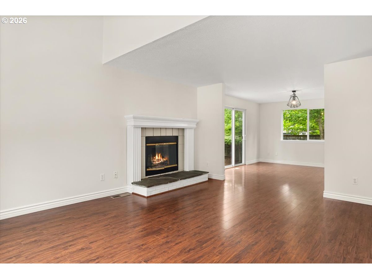8125 Southwest Pine Street Portland, OR 97223 - Photo 3 of 44