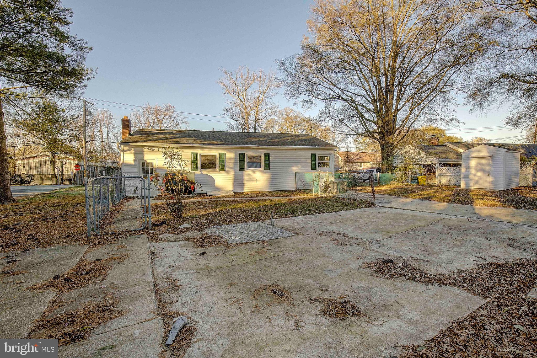 111 Oakwood Road Edgewater, MD 21037 - Photo 23 of 27