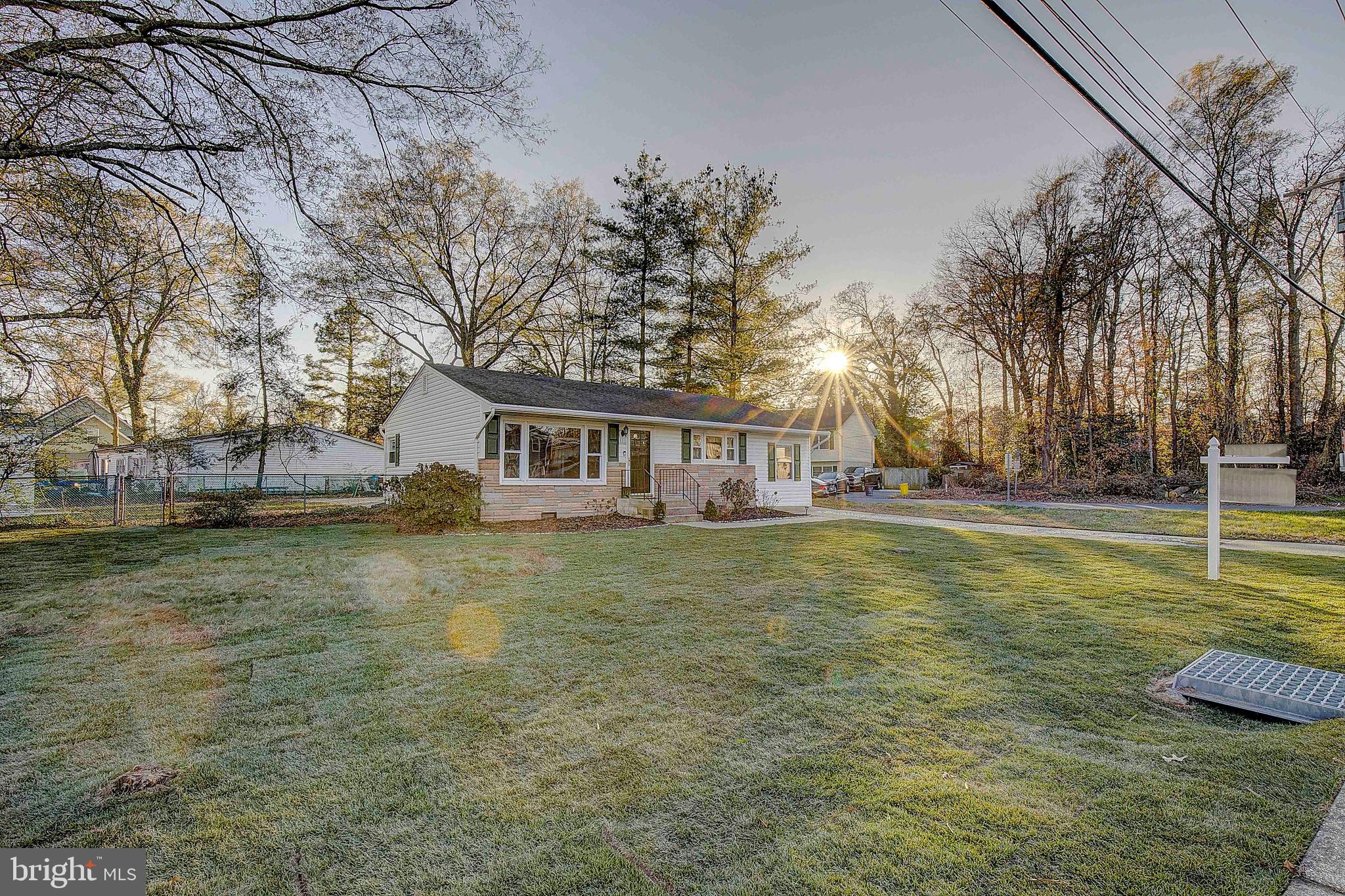 111 Oakwood Road Edgewater, MD 21037 - Photo 3 of 27